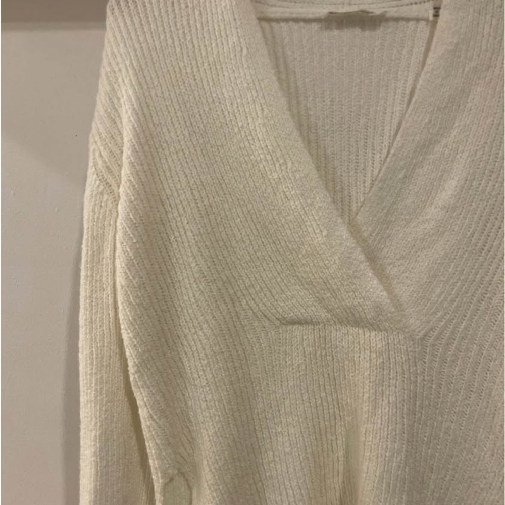 A.L.C. Cream V-Neck Women's Sweater - Picture 2 of 4